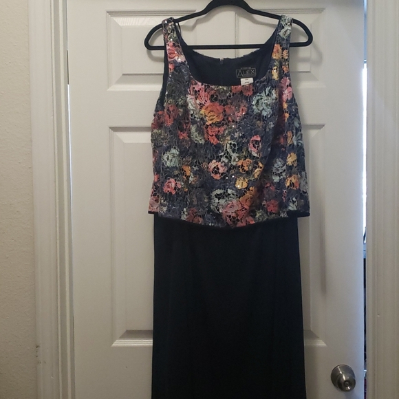 Dress & Jacket - Picture 2 of 4